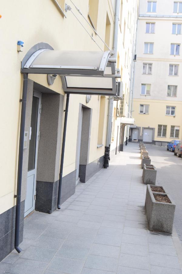 Be My Guest - Krucza Elegant Apartment - Rondo De Gaulle'A Center Of Warsaw Metro Wi-Fi Breakfast מראה חיצוני תמונה