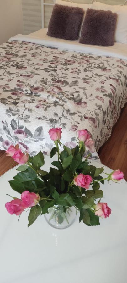 Be My Guest - Krucza Elegant Apartment - Rondo De Gaulle'A Center Of Warsaw Metro Wi-Fi Breakfast מראה חיצוני תמונה