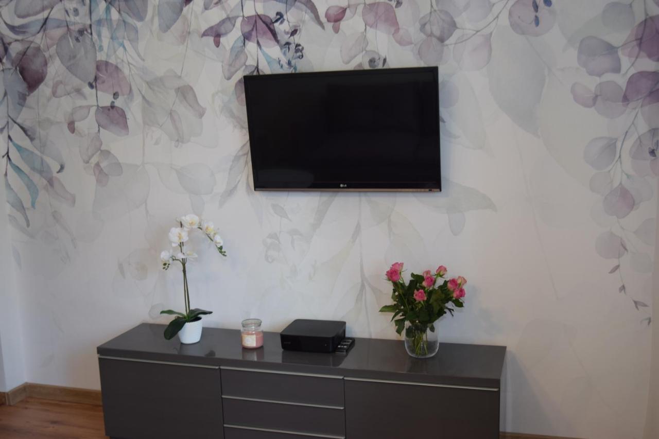 Be My Guest - Krucza Elegant Apartment - Rondo De Gaulle'A Center Of Warsaw Metro Wi-Fi Breakfast מראה חיצוני תמונה