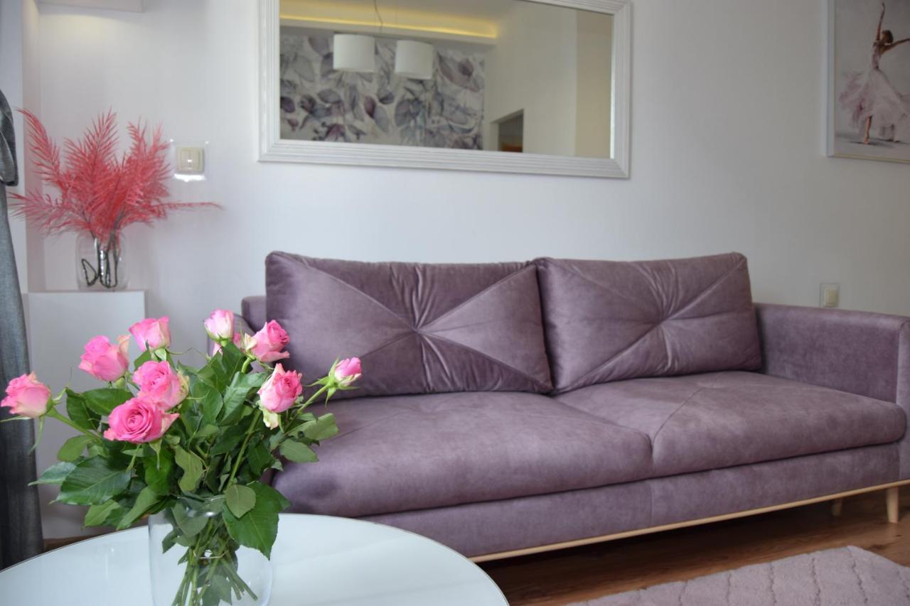 Be My Guest - Krucza Elegant Apartment - Rondo De Gaulle'A Center Of Warsaw Metro Wi-Fi Breakfast מראה חיצוני תמונה